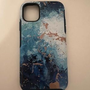 iPhone 11 Gently used otterbox symmetry
